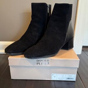 Donald J. Pliner Kelsee Black Leather & Suede Ankle Booties size 10